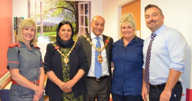 Image for Mayor helps to celebrate dignity in Dudley