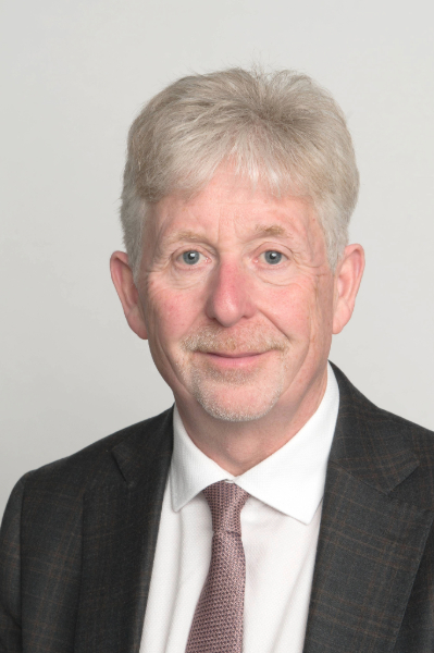 Headshot of Lowell Williams