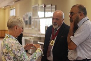 Diane Wake, group chief executive at The Dudley Group,
Deputy Mayor of Dudley Mushtaq Hussain and Dr Mazhar
Chaudri, clinical director of the Dudley Lung Cancer
Screening Programme.