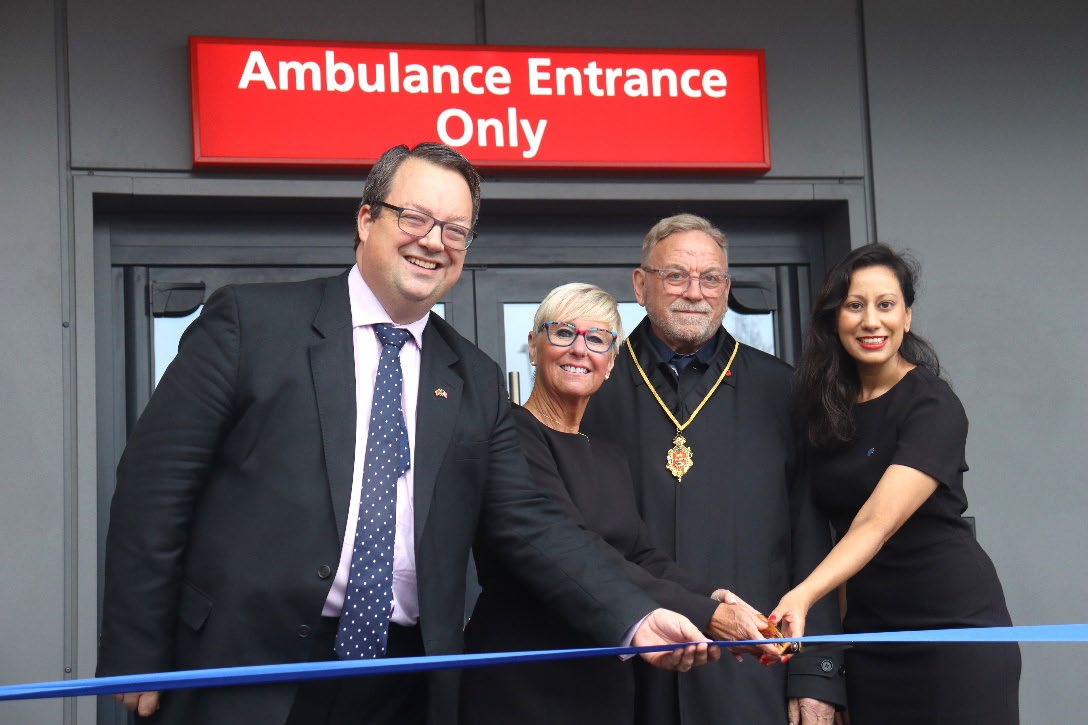 State-of-the-art resus facilities open at Russells Hall Hospital Emergency Department